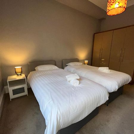 Bright 3 Bedroom Edinburgh City Apt Екстериор снимка